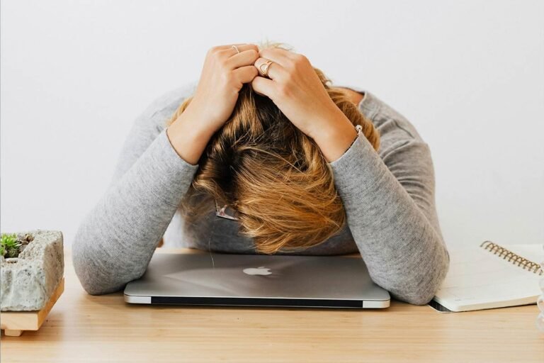 When these signs appear, you may be falling behind on the path to your goals.